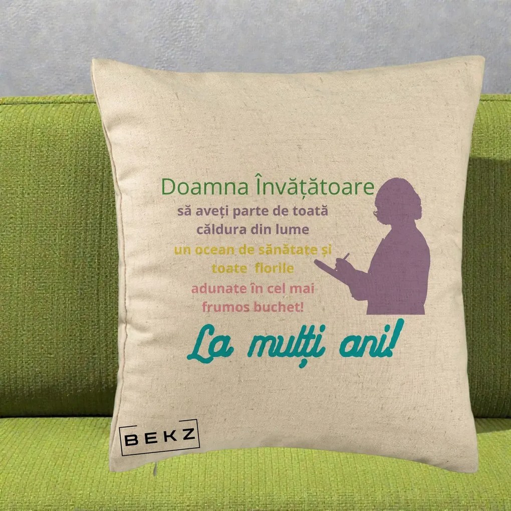 Cadou pentru Invatatoare - Perna Personalizata Doamna Invatatore La Multi Ani cu Silueta si Text Colorat, 40x40 cm, Bej, Husa Detasabila, Perna Inclusa, BEKZ®