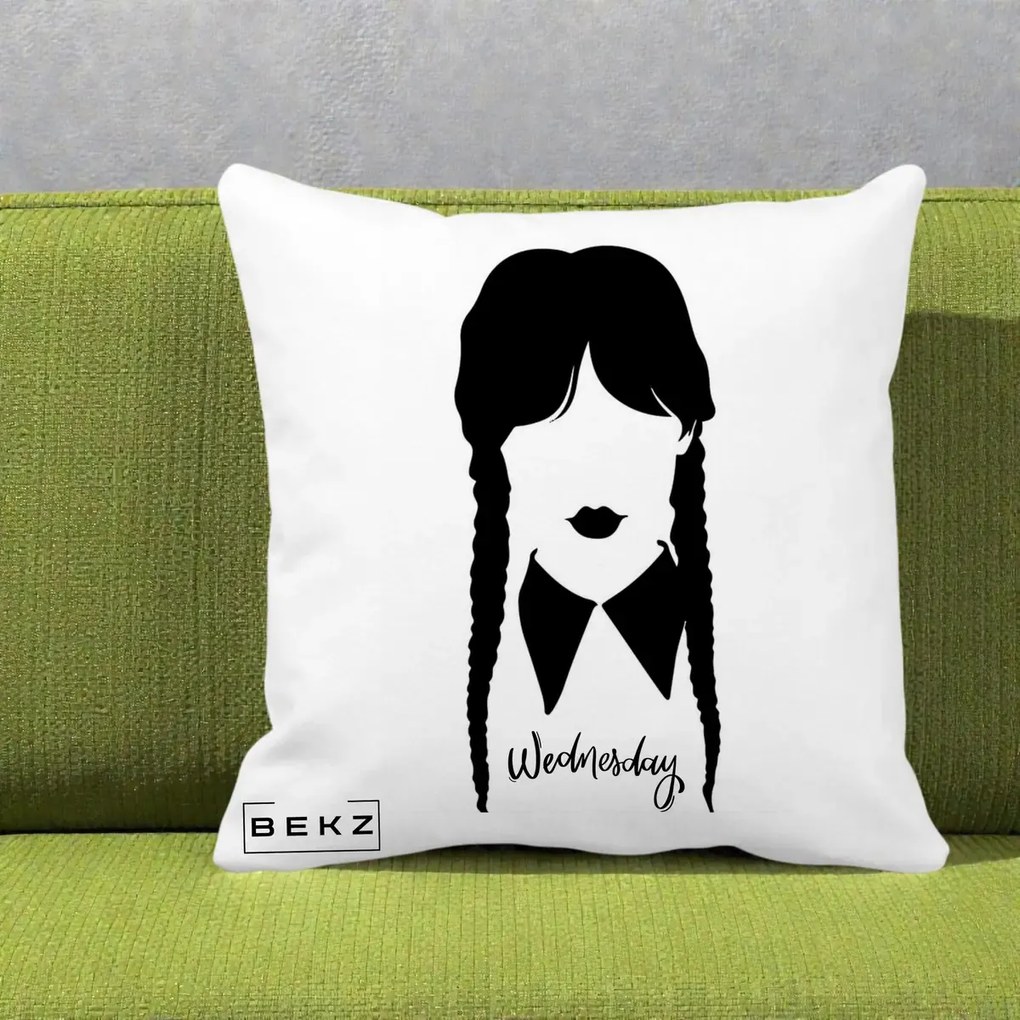 Perna Personalizata Wednesday Addams Silueta Alb-Negru, 40x40 cm, Alba Mata, Husa Detasabila, Perna Inclusa, BEKZ®