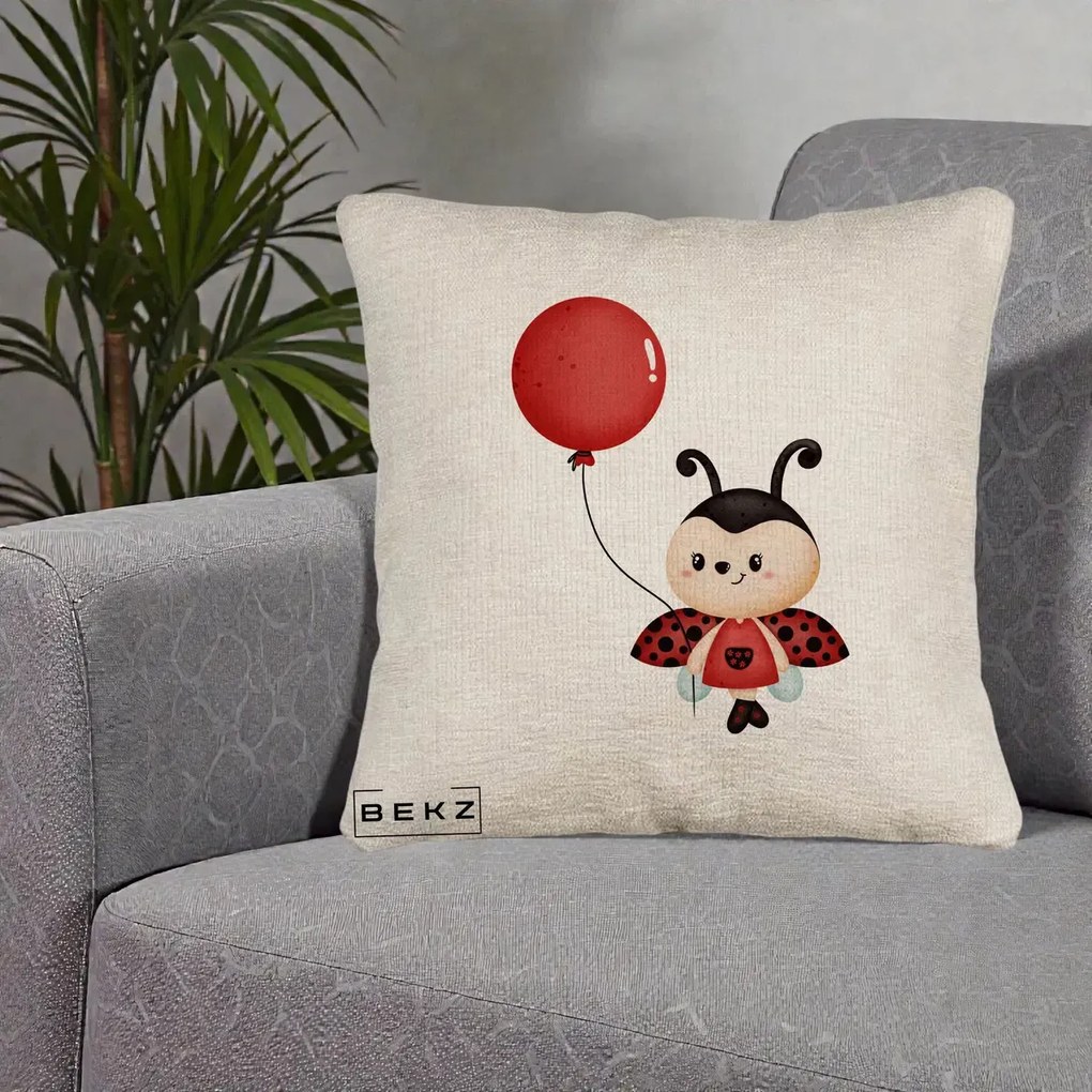 Perna Decorativa Buburuza cu Balon Rosu, 40x40 cm, Bej Canapea, Husa Detasabila, Perna Inclusa, BEKZ®