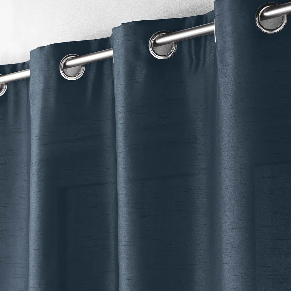 Draperie albastru-închis din microsatin 140x240 cm Shana – douceur d'intérieur