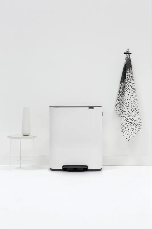 Cos de gunoi Brabantia Bo Pedal 1003188, 2x30 L, Inchidere lina, Baza antiderapanta, Alb