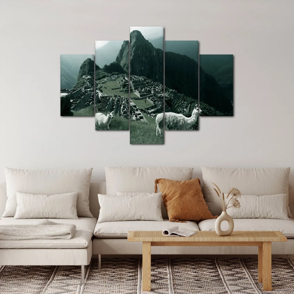 Tablou - Lamas la Machu Picchu în Peru (150x105 cm)