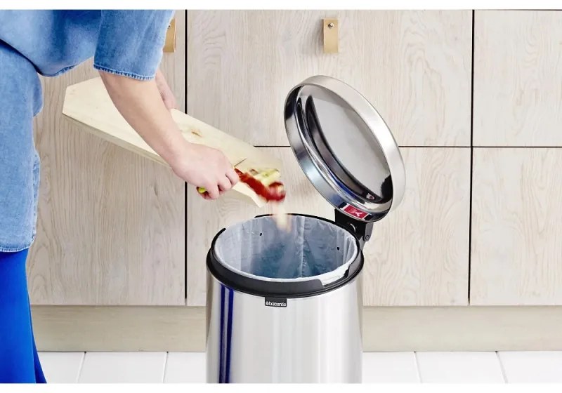 Coș cu pedală Brabantia NewIcon 649046, 20 l, închidere lină, bază antiderapantă, rezistent la amprente, Inox/Mate