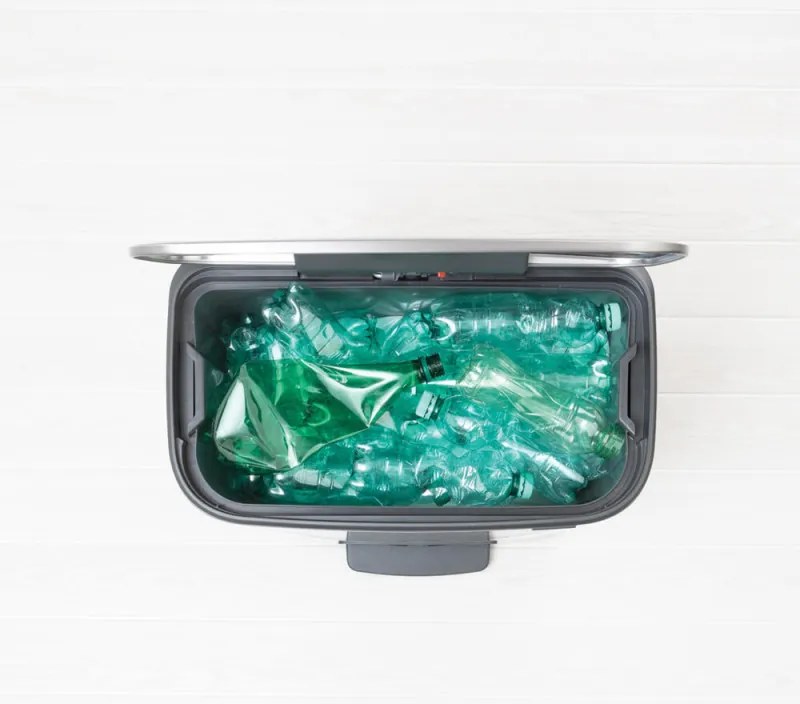 Cos de gunoi cu pedala Brabantia Bo Pedal 1003186, 60 L, Inchidere lina, Baza antiderapanta, Rezistent la amprente, Inox/Mat