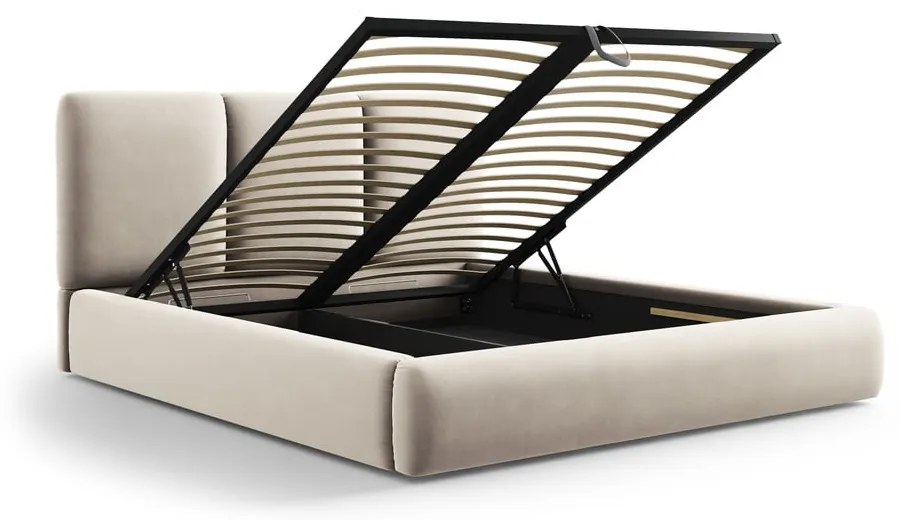 Pat matrimonial crem tapițat din catifea cu spațiu de depozitare cu somieră 140x200 cm Brody – Mazzini Beds