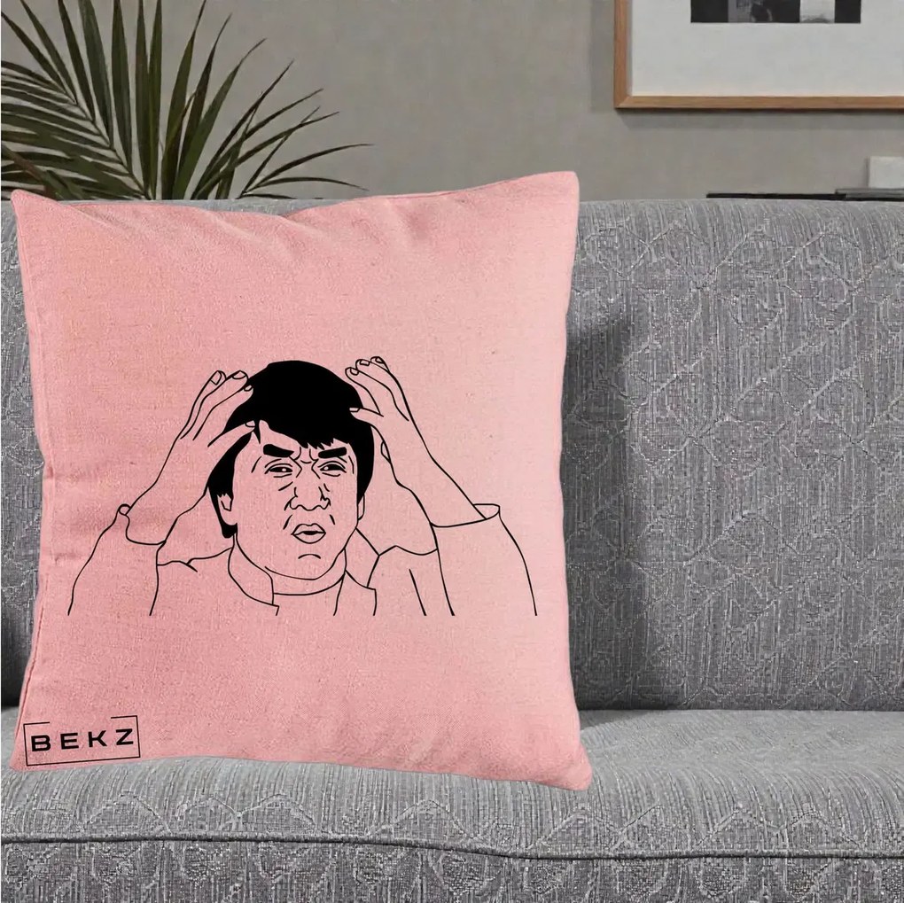 Perna Decorativa Jackie Chan WTF, 40x40 cm, Roz, Husa Detasabila, Perna Inclusa, BEKZ®