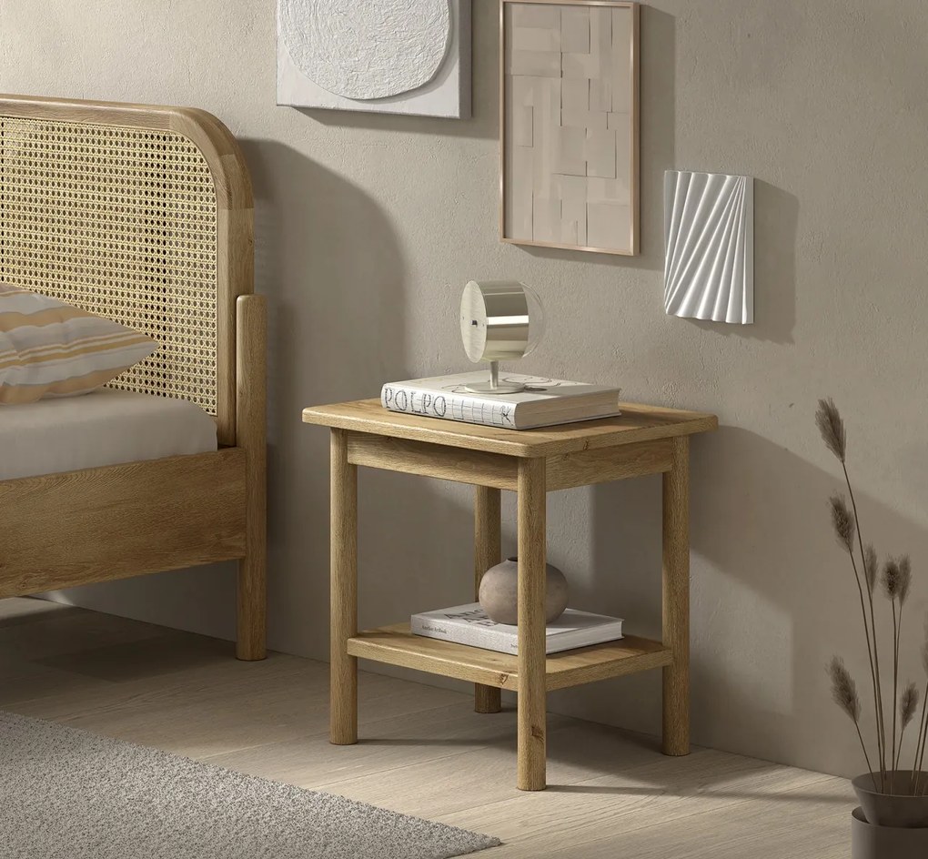 Pat dublu OLIVE, 180 x 200 cm, cu tăblie rotunjită din rattan și aspect lemn de stejar, design modern, fără somieră inclusă, cu noptieră cu două