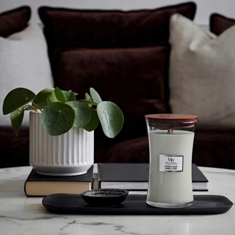 Lumânare parfumată vază mare WoodWick Lavender & Cedar, 609 g