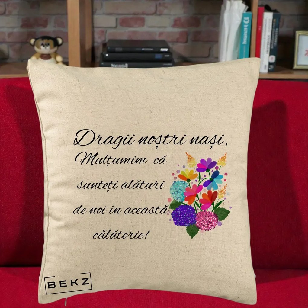 Cadou pentru Nasi - Perna Personalizata Dragii Nostri Nasi Multumim cu Flori Multicolore, 40x40 cm, Bej, Husa Detasabila, Perna Inclusa, BEKZ®