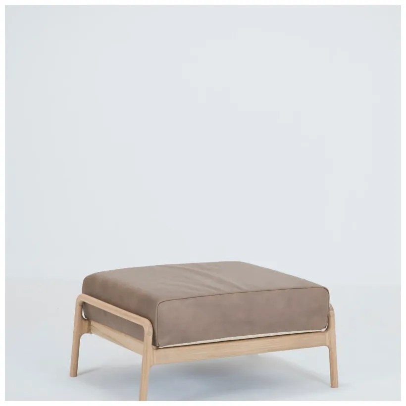 Taburet din piele bovină cu structură din lemn masiv de stejar Gazzda Fawn, maro deschis