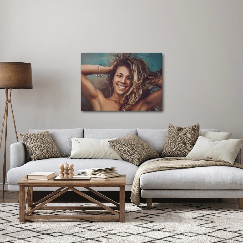 Tablou - Portretul unei femei tinere (70x50 cm)