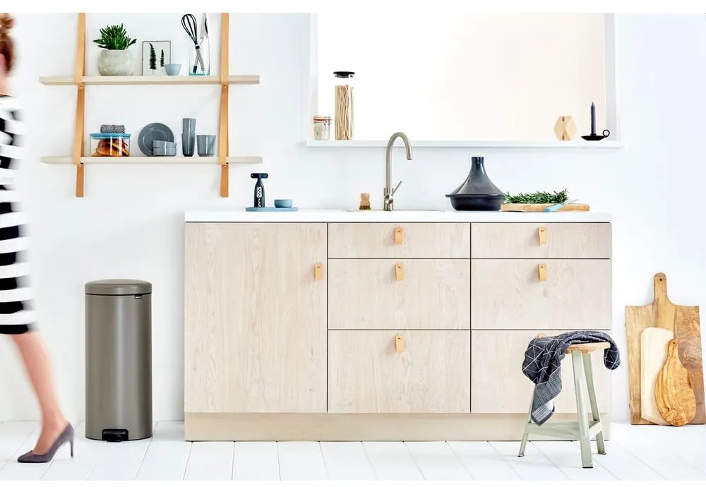 Coș de gunoi gri cu pedală din oțel 30 l NewIcon – Brabantia