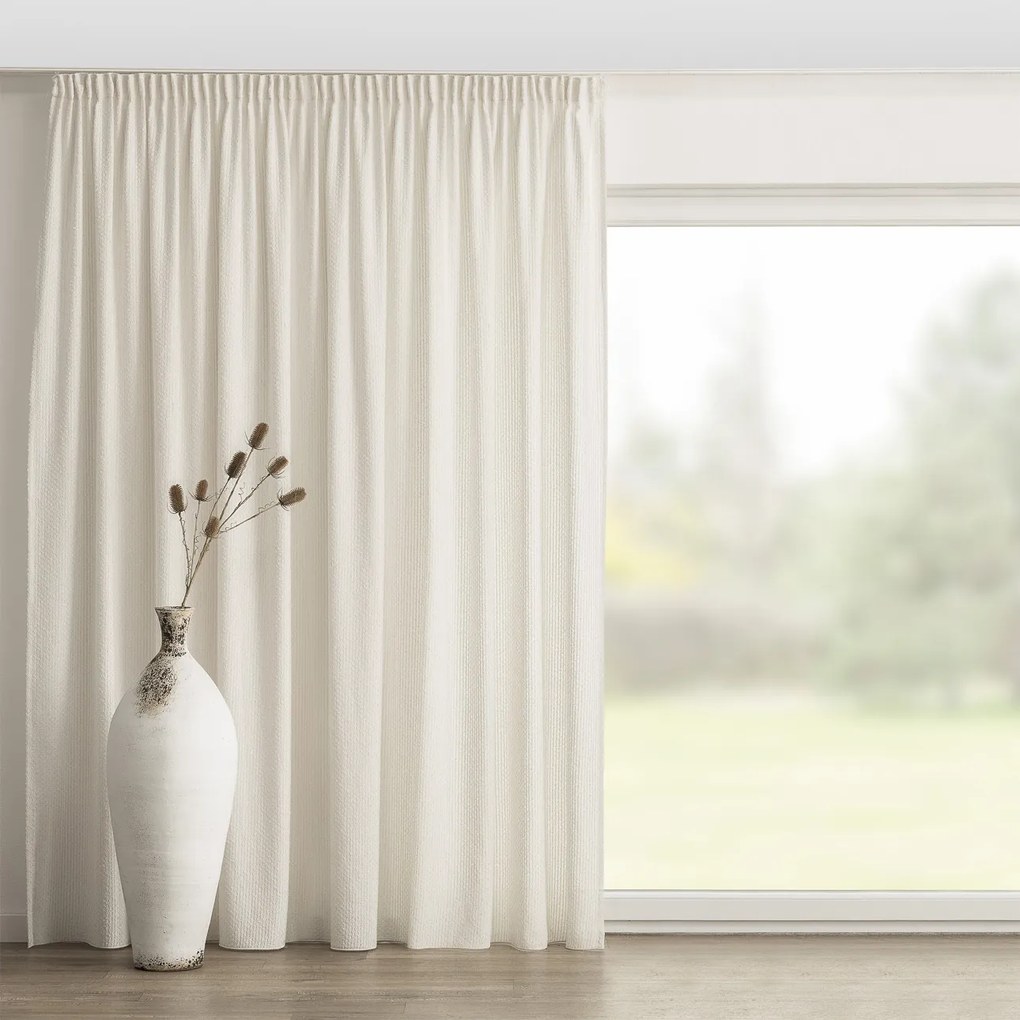 Perdea cu bandă de pliuri