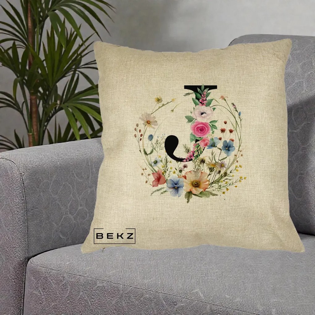 Cadou Personalizat - Perna Personalizata Monogram Litera J cu Flori Acuarela, 40x40 cm, Crem, Husa Detasabila, Perna Inclusa, BEKZ®