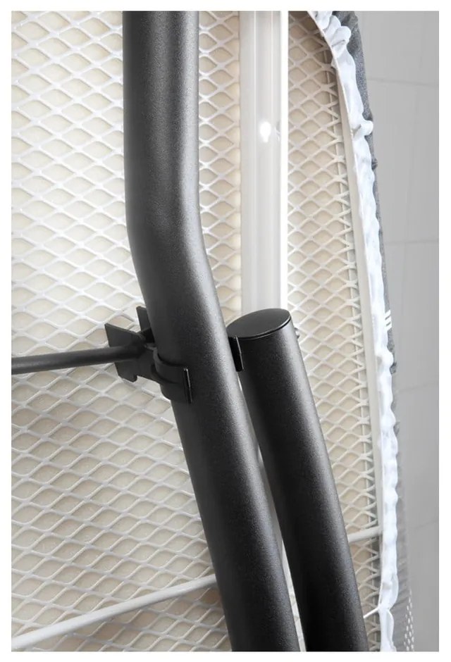 Masă de călcat Titan Oval D – Brabantia