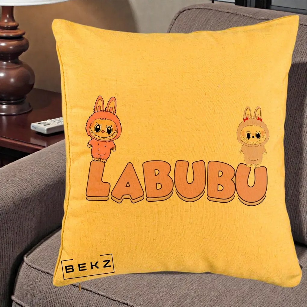 Perna Personalizata Labubu Duo Roz-Lila cu Text, 40x40 cm, Galben, Husa Detasabila, Perna Inclusa, BEKZ®