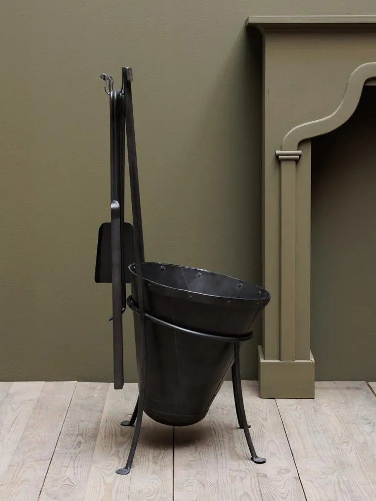 Set mare unelte pentru semineu " Black Iron "