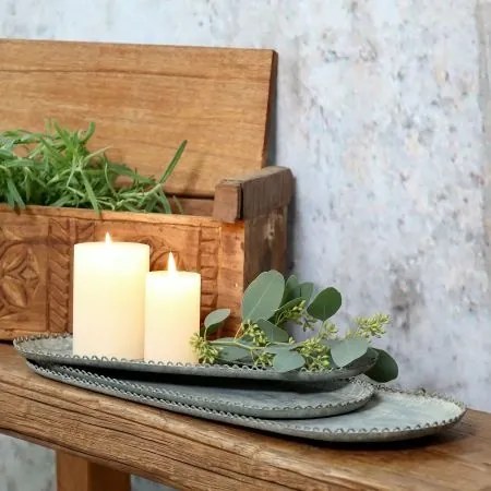 Set de 3 tăvi din metal cu margine decorativă tip dantelă, finisaj zinc antichizat