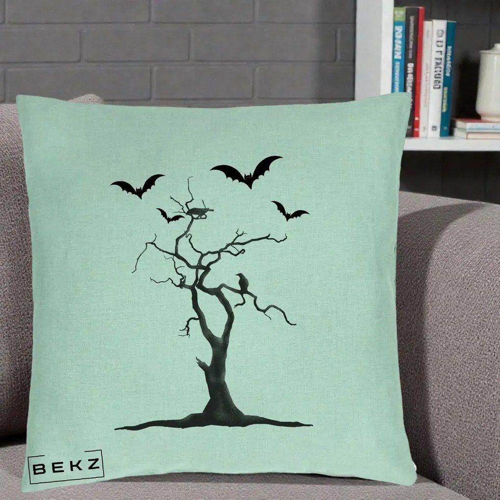 Perna Decorativa Halloween Copac cu Lilieci Alb-Negru, 40x40 cm, Verde Menta, Husa Detasabila, Perna Inclusa, BEKZ®