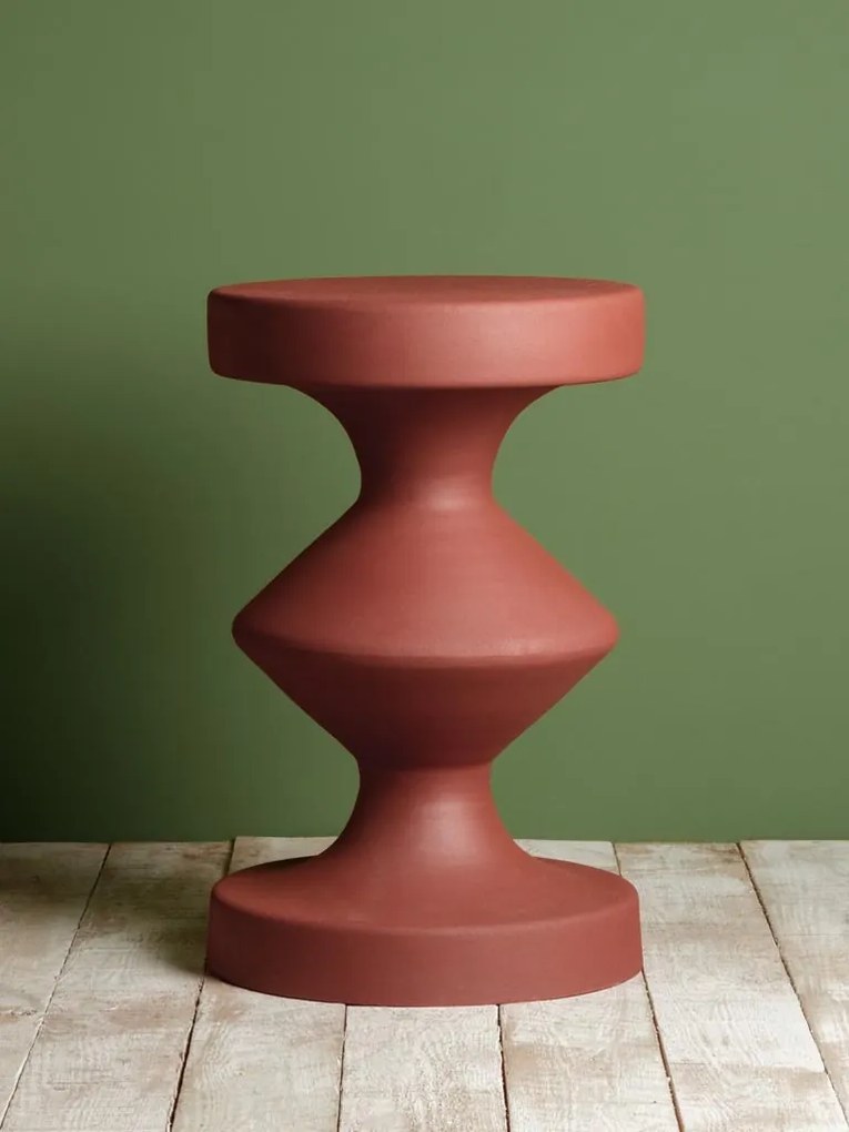 Masuta laterala, din metal, rust orange Forms