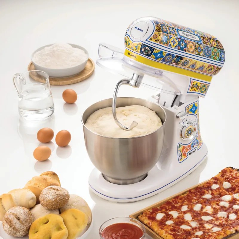 Mixer planetar Ariete Positano 1588/0P, 2400W, 5.5 L, 7 viteze, Pulse, Design retro, Accesorii, Alb/Galben