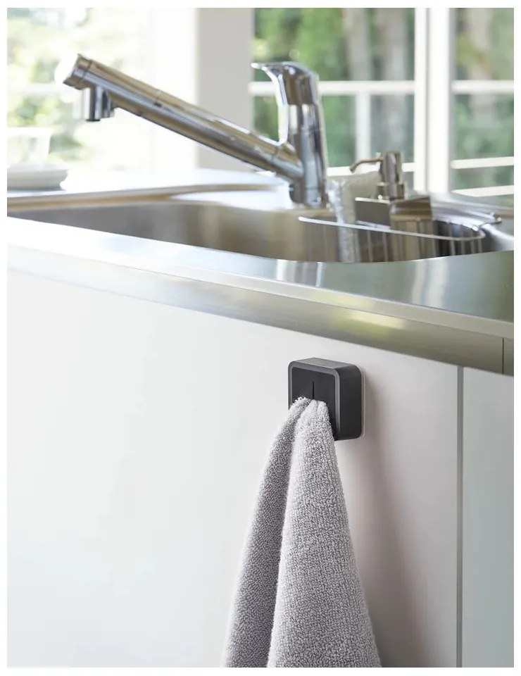 Suport pentru prosoape de bucătărie negru autoadeziv din plastic Film Hook – YAMAZAKI