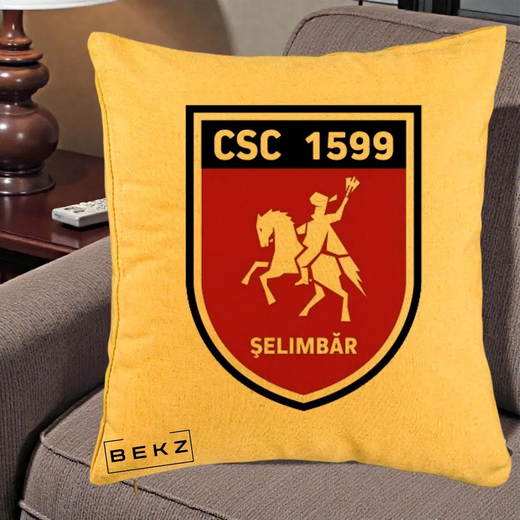 Perna Personalizata CSC 1599 Selimbar Fotbal, 40x40 cm, Galben, Husa Detasabila, Perna Inclusa, BEKZ®