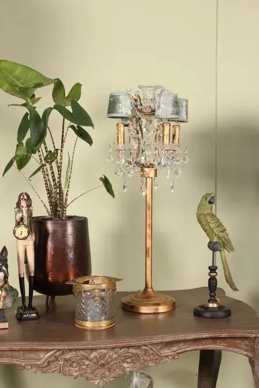 Statuetă decorativă din polirășină, trei papagali verzi pe stinghie neagră, picior sculptat cu detalii aurii, 33,5 x 18 x 10,5 cm, „Perruche