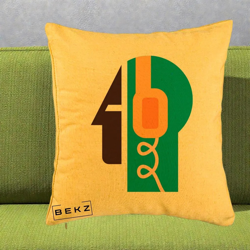 Perna Personalizata Retro Casti Muzicale, 40x40 cm, Galben, Husa Detasabila, Perna Inclusa, BEKZ®