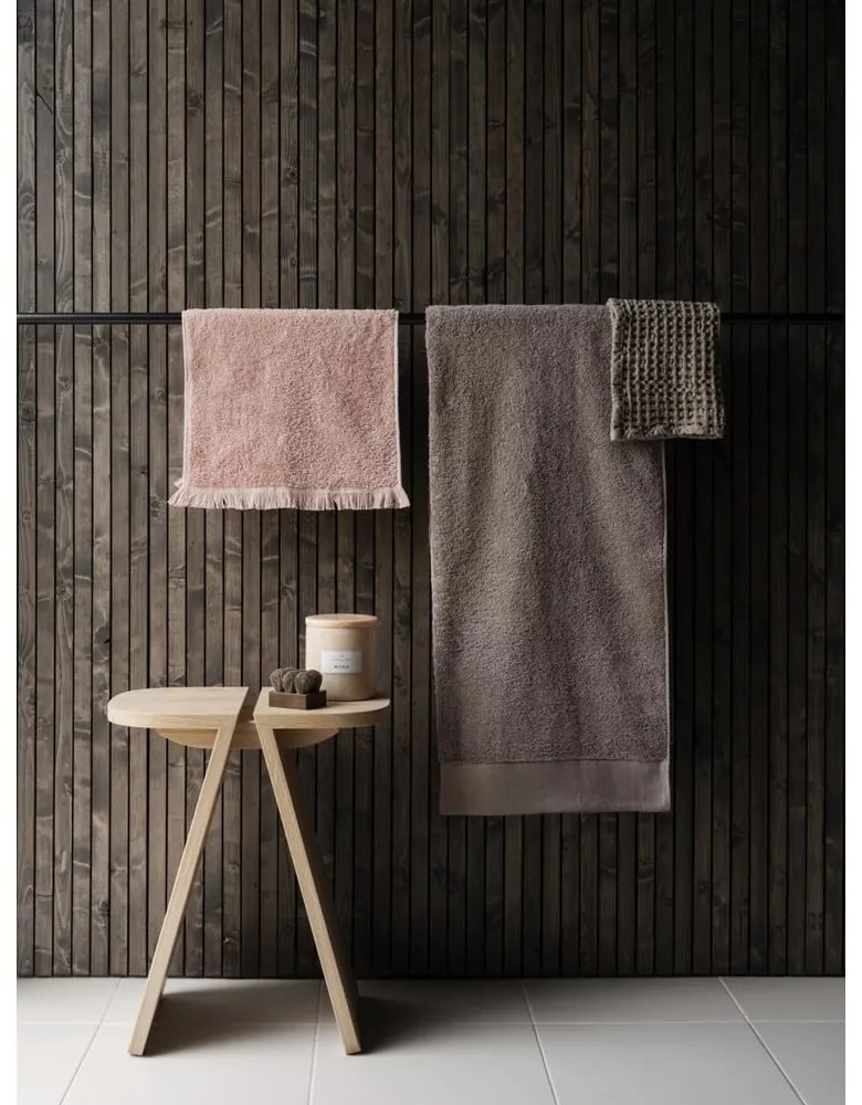 Scaun negru din lemn de stejar Avio – Blomus