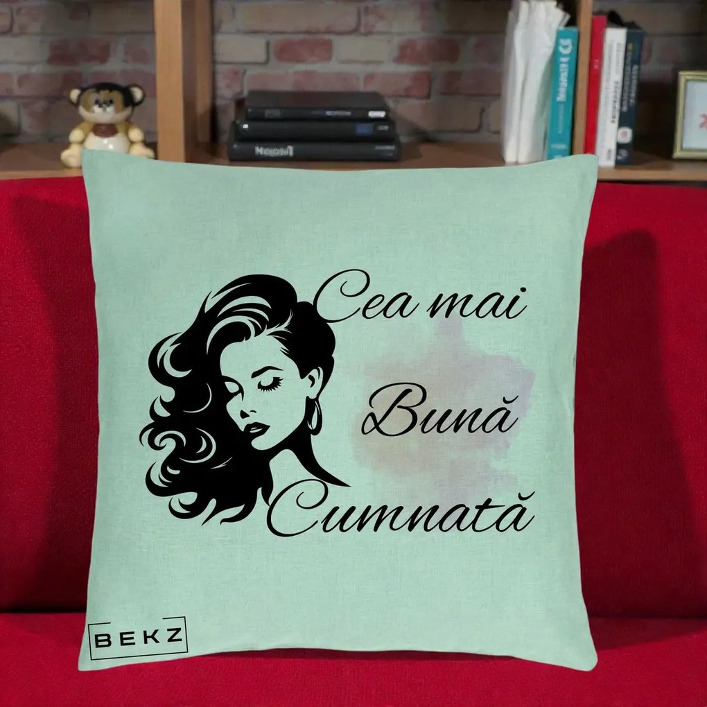 Cadou pentru Cumnata - Perna Personalizata Cea mai Buna Cumnata cu Silueta Dama si Pete Roz, 40x40 cm, Verde Menta, Husa Detasabila, Perna Inclusa, BEKZ®