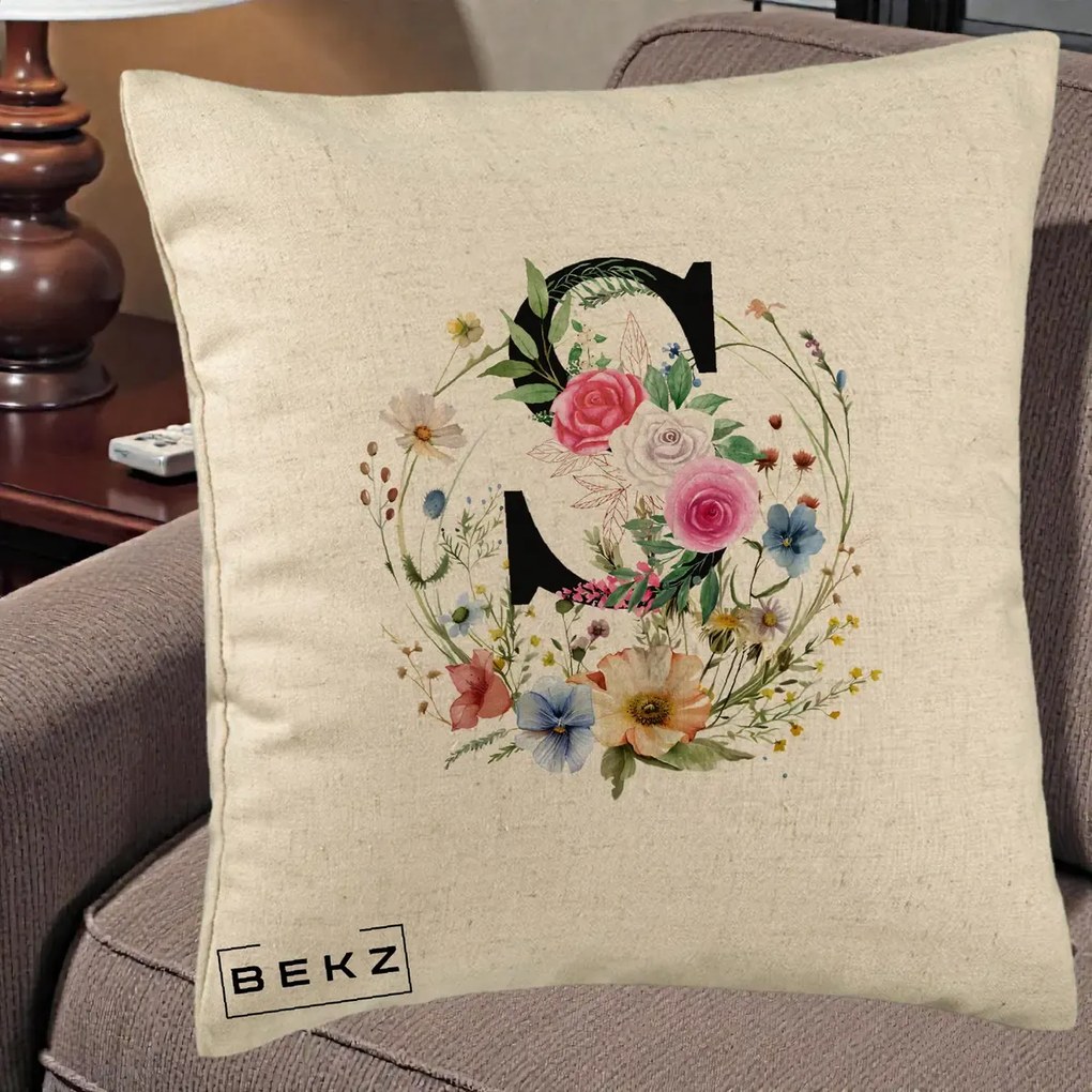 Cadou Personalizat - Perna Personalizata Monogram Litera S cu Flori Acuarela, 40x40 cm, Bej, Husa Detasabila, Perna Inclusa, BEKZ®