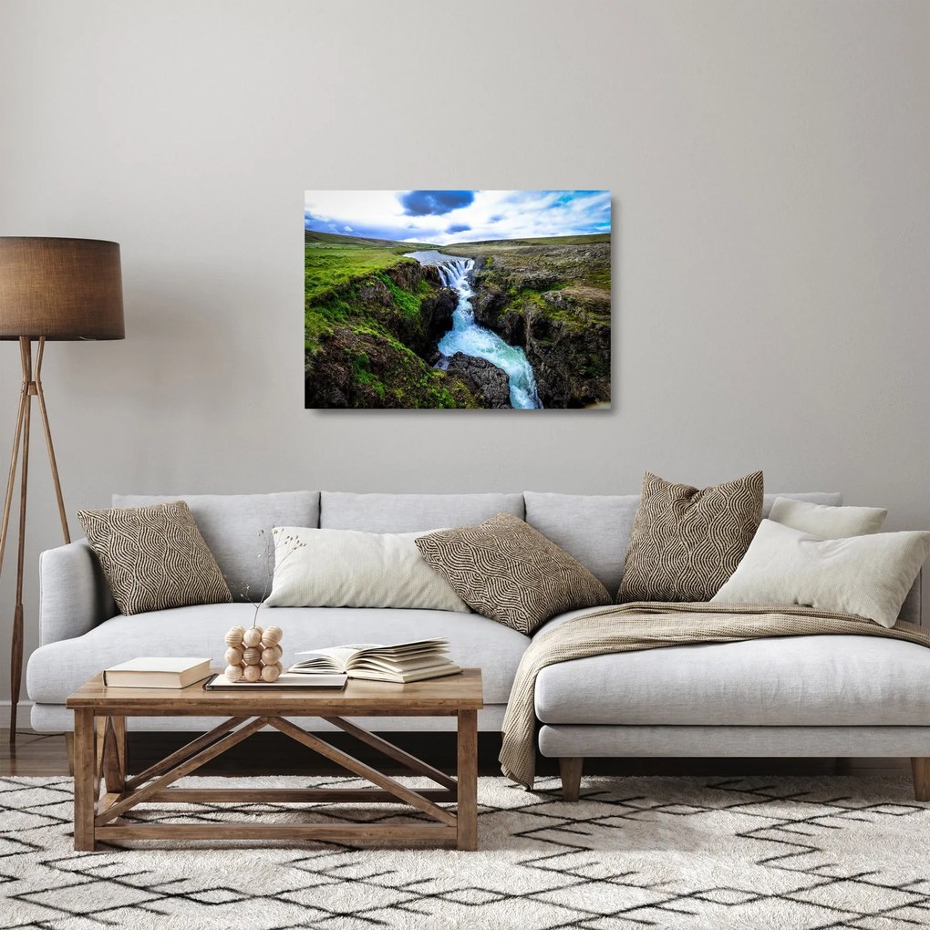Tablou pe sticlă - Cascada intre stânci (70x50 cm)
