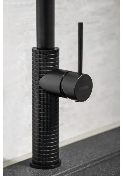 Baterie de chiuvetă cu cap de duș detașabil Sapho FLAWO negru mat