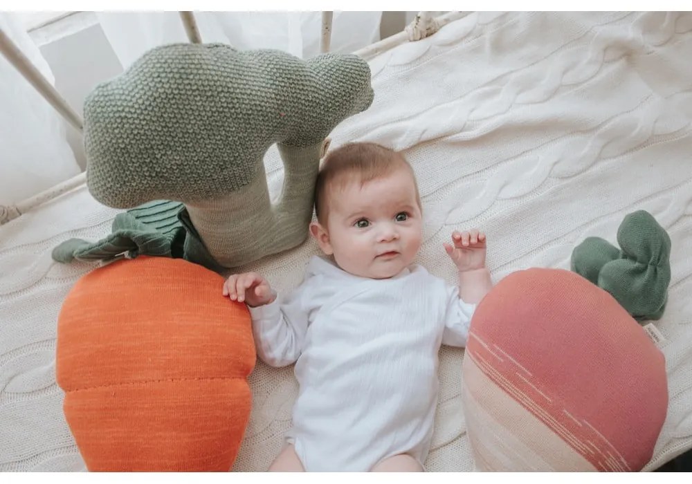 Pernă pentru copii Ramona the Radish – Lorena Canals