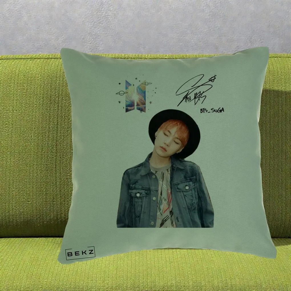 Perna Personalizata K-pop BTS Suga par Portocaliu Palarie Autograf, 40x40 cm, Verde, Husa Detasabila, Perna Inclusa, BEKZ®