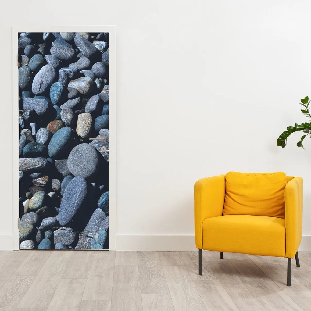 Fototapet pentru usă - Pietricele de plajă (95x205cm)