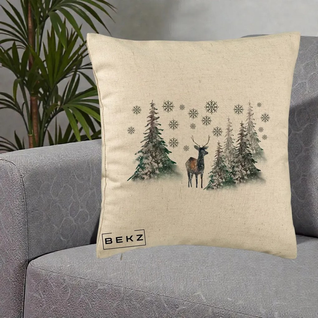 Perna Decorativa Ren in Padure Inzapezita, 40x40 cm, Bej, Husa Detasabila, Perna Inclusa, BEKZ®