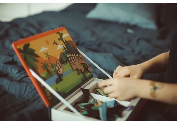 Janod - Set interactiv magnetic MAGNETIBOOK dinozauri