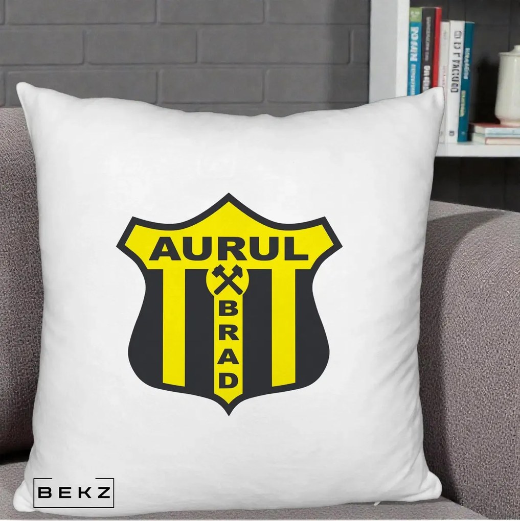 Perna Personalizata Aurul Brad Fotbal, 40x40 cm, Alb Pufos, Husa Detasabila, Perna Inclusa, BEKZ®
