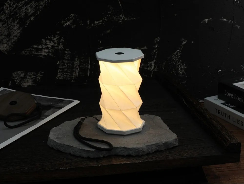 Decorațiune luminoasă albă portabilă cu USB ø 8 cm Twist – Gingko