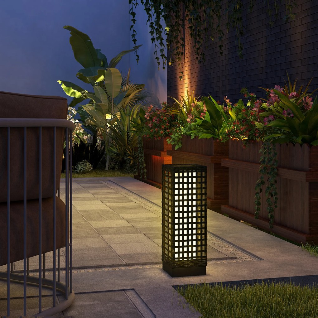 Outsunny Lampă de exterior cu panou solar, activare automată, 8 ore de funcționare, imitație de ratan, oțel, 15,5 x 15,5 x 46 cm, Negru | Aosom Romania