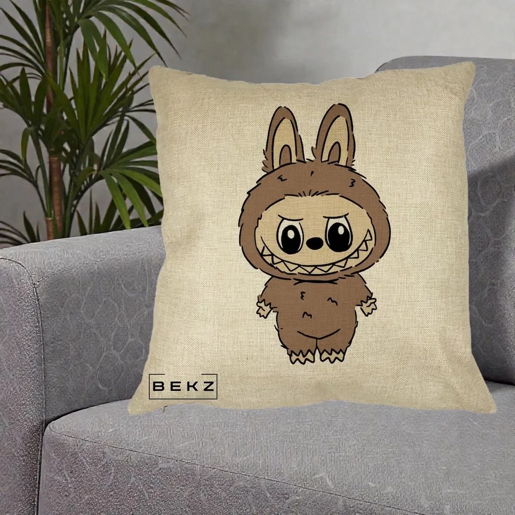 Perna Personalizata Labubu Maro Natural Solo, 40x40 cm, Crem, Husa Detasabila, Perna Inclusa, BEKZ®