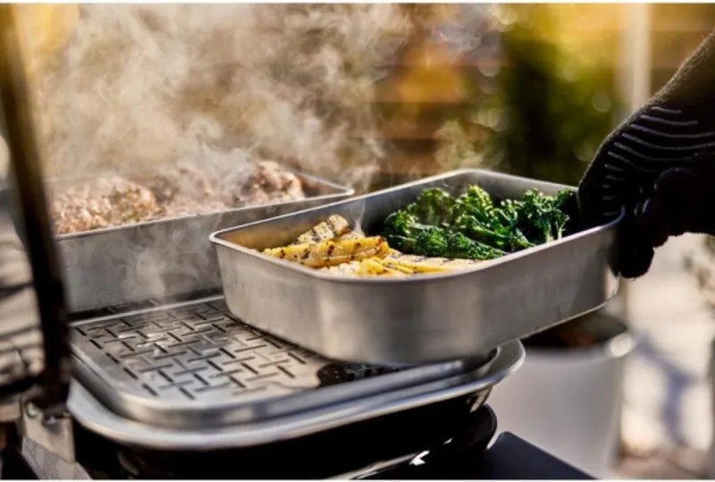Gratar electric Weber Lumin Compact WB91010979DL, 2200 W, 315 °C MAX, Grill din fonta emailate cu portelan, Negru