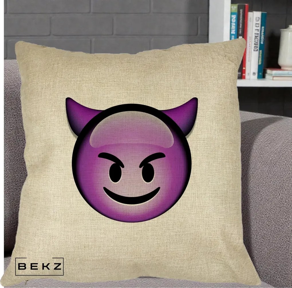 Perna Decorativa Emoji Diavol Mov, 40x40 cm, Crem, Husa Detasabila, Perna Inclusa, BEKZ®