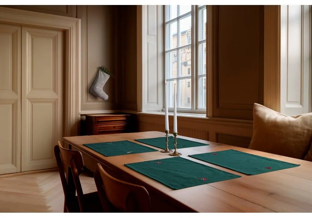 Suport pentru farfurii din amestec de bumbac 30x43 cm cu model de Crăciun Christmas Fable – JUNA