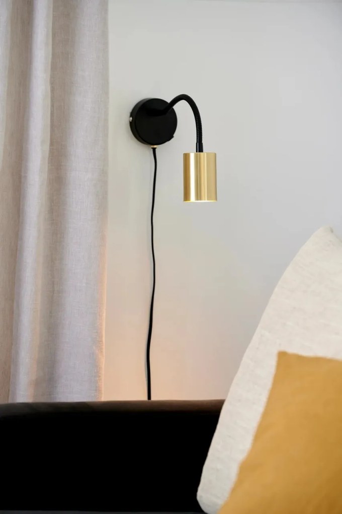 Aplica de perete flexibila design modern Explore Flex alama