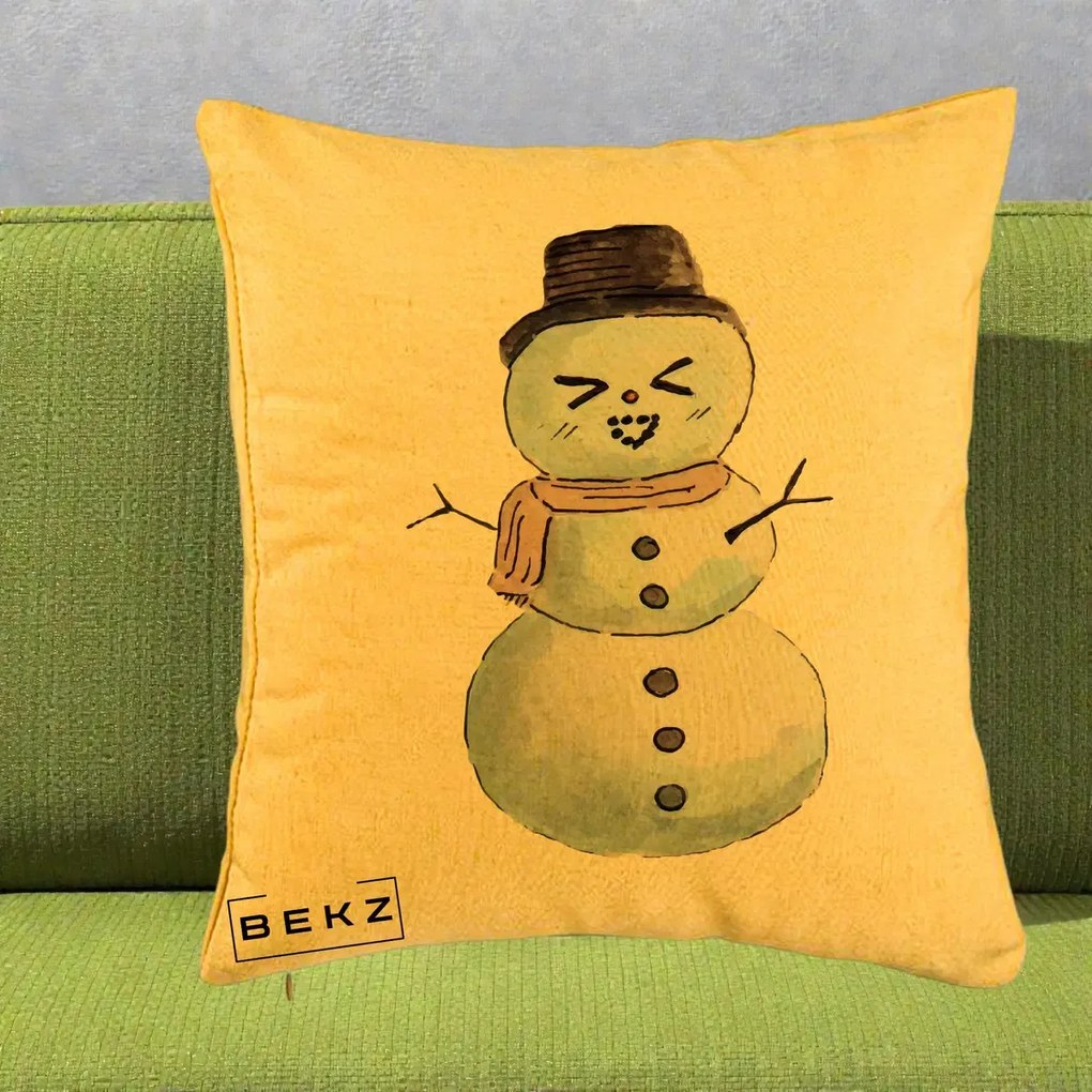 Perna Decorativa Om de Zapada Kawaii Haios, 40x40 cm, Galben, Husa Detasabila, Perna Inclusa, BEKZ®