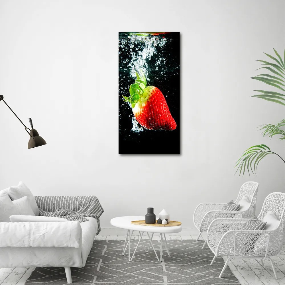 Tablou pe pânză canvas Strawberry sub apa