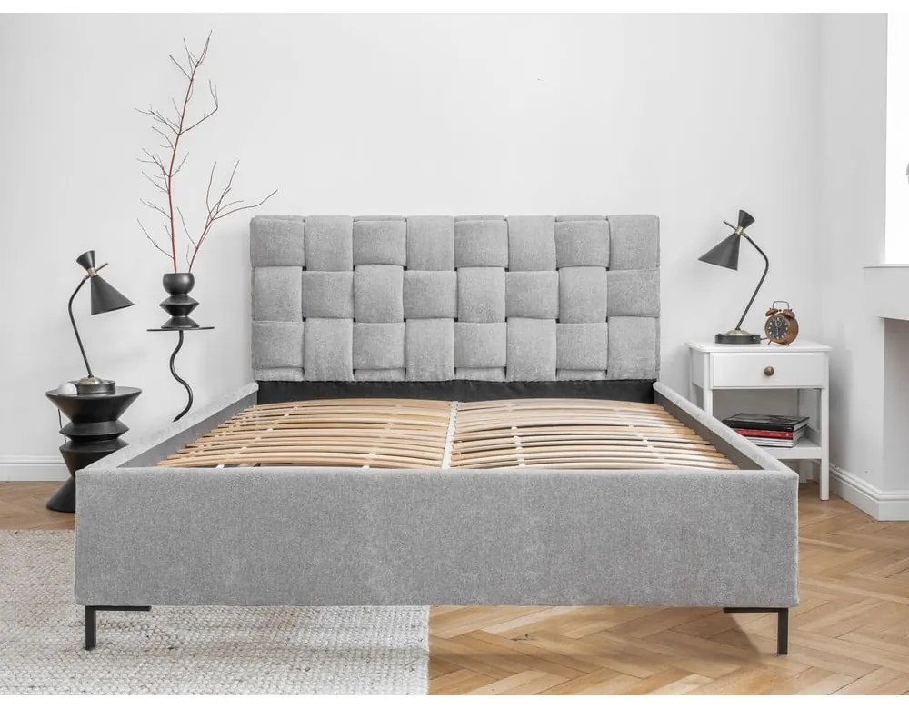 Pat matrimonial gri deschis tapițat cu somieră 140x200 cm Eve – Miuform